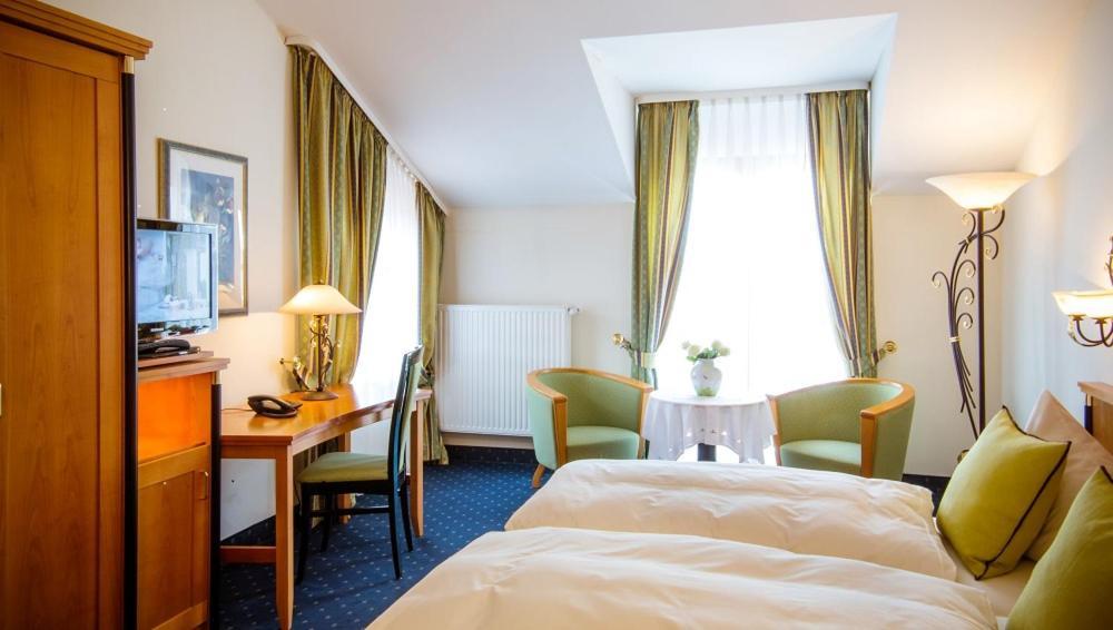 Landhotel Schneider Riedenburg Zewnętrze zdjęcie